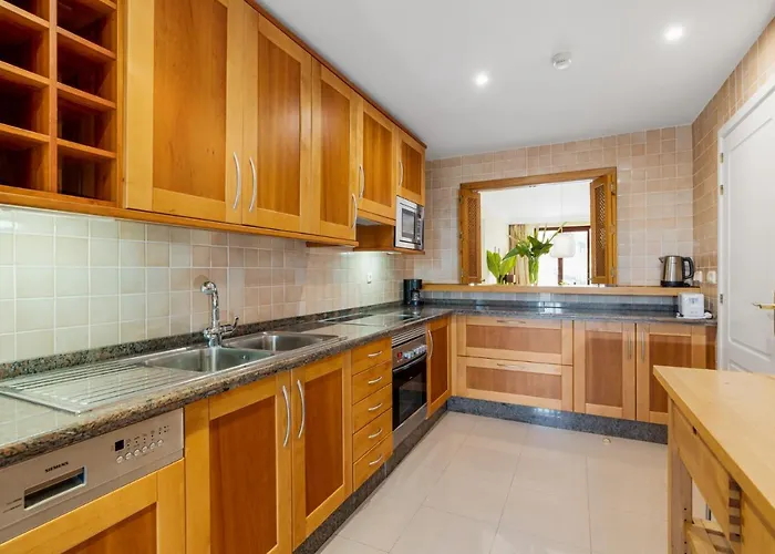 Апартаменти De 2 En Bahia De Alcantara Марбелья